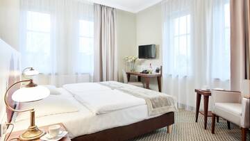 Фото номера Стандартный двухместный номер с 2 отдельными кроватями Отель Jantar Hotel &amp; SPA by Zdrojowa г. Колобжег 2
