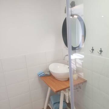 Фото номера Номер-студио Делюкс с кроватью размера &quot;king-size&quot; Хостелы Hostel Kolobrzeg г. Колобжег 7