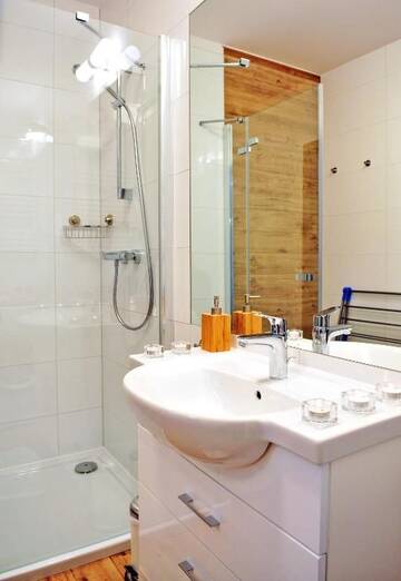 Фото номера Улучшенные апартаменты Апартаменты ApartamentyPrzyMorzu Solna 201 - W centrum blisko morza г. Колобжег 43