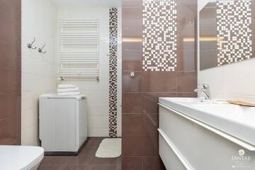 Фото номера Апартаменты с видом на бассейн Апартаменты Jantar Apartamenty - Family Vacation Polanki г. Колобжег 8