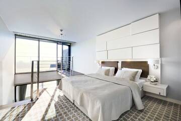 Фото номера Двухместный номер Делюкс с 1 кроватью и балконом Отель Marine Hotel by Zdrojowa г. Колобжег 3